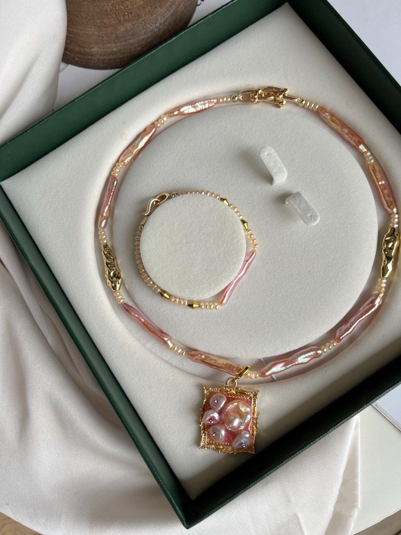 #PN04 Lustrous Lute|Freshwater Pearl Necklace & Bracelet Set |Supreme Pink-purple Lustre|Removable Frame Pendant |Baby Pearl