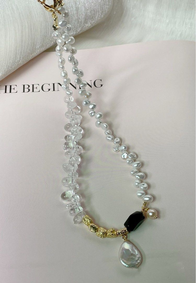 #PN302 Innocent Petal|Freshwater Pearl Necklace | Petal Baroque Pearl |Clear Quartz Chip|Black Agate Freeform |Water-drop Pearl Pendant