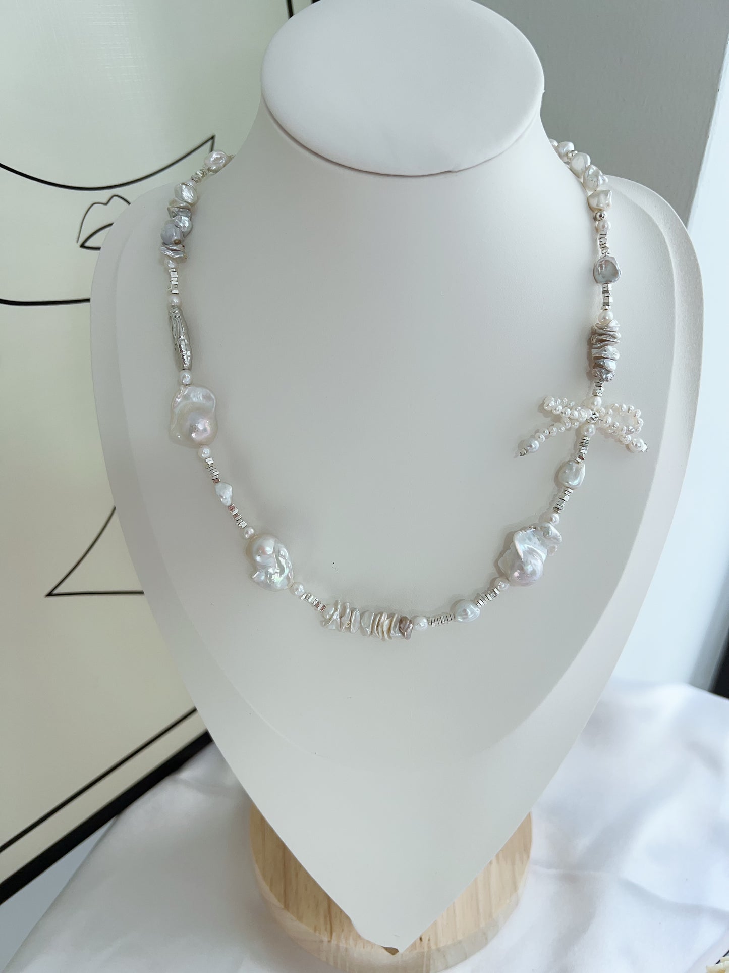 #PN1227 freshwater pearl necklace pearl bow tie silver lustre fishtail baroque layered pearl "chips"