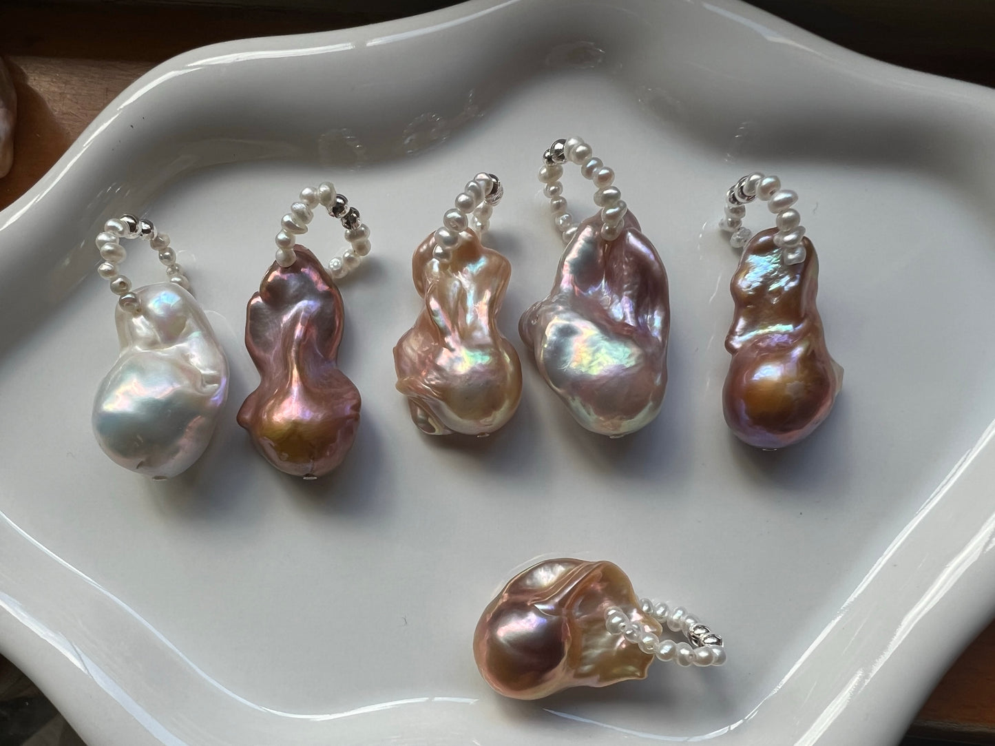 Freshwater pearl pendant glide on and off lustrous detachable 20-30mm