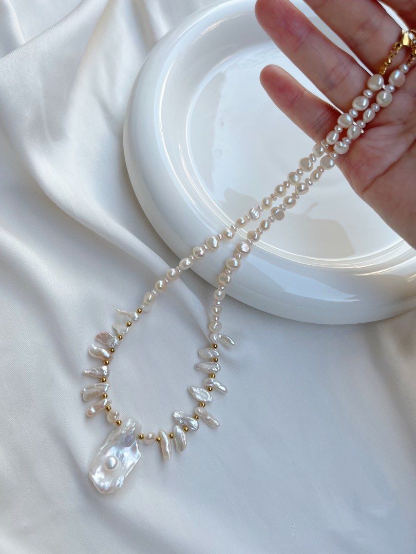 #PN568 Genuine Freshwater Baroque Pearl Necklace |”Pearl in Shell” Design Pendant