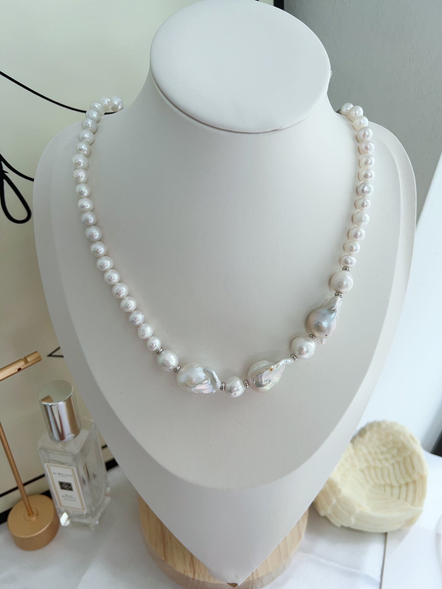 #PN1251 Freshwater Pearl Necklace 50cm lustrous fishtail baroque pearl asymmetrical design strong presence