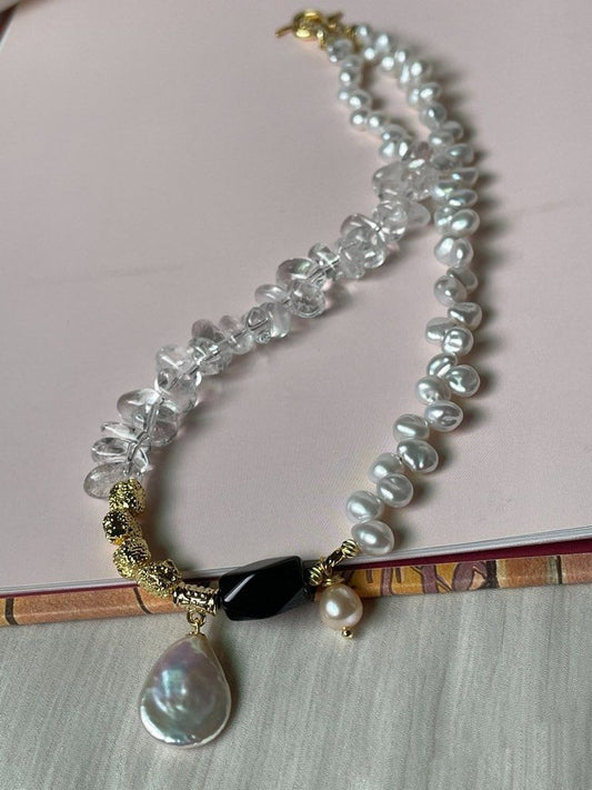#PN302 Innocent Petal|Freshwater Pearl Necklace | Petal Baroque Pearl |Clear Quartz Chip|Black Agate Freeform |Water-drop Pearl Pendant