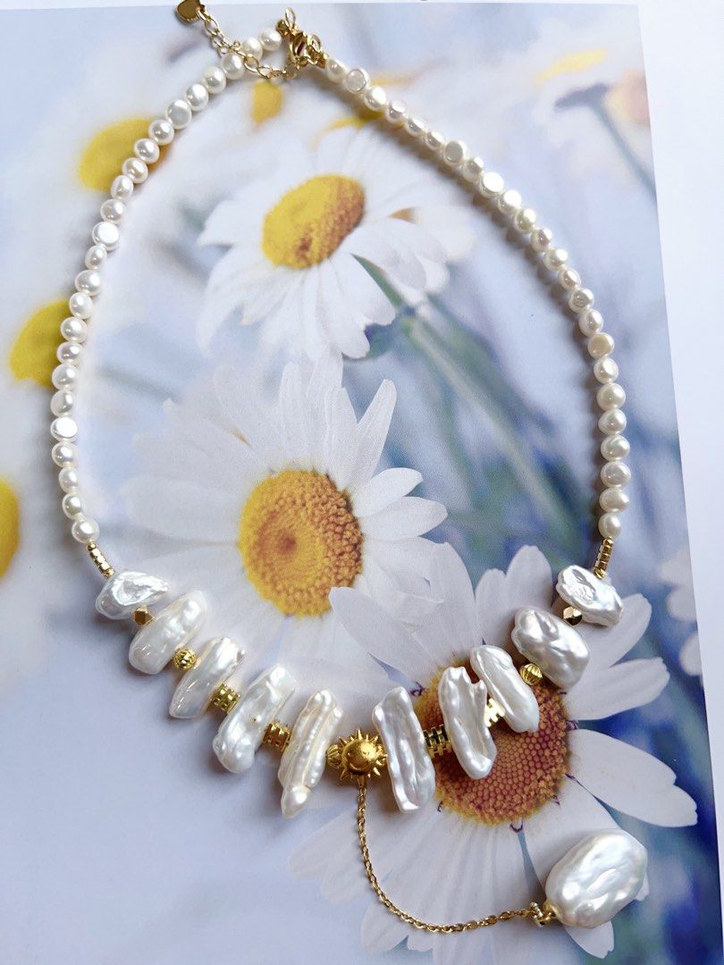 #PN384 [Sale][Floral Series] Handmade Original Design Freshwater Pearl Necklace |White “Lute” Shaped Baroque Pearl |”Sun & Dripping Petal” Pendant