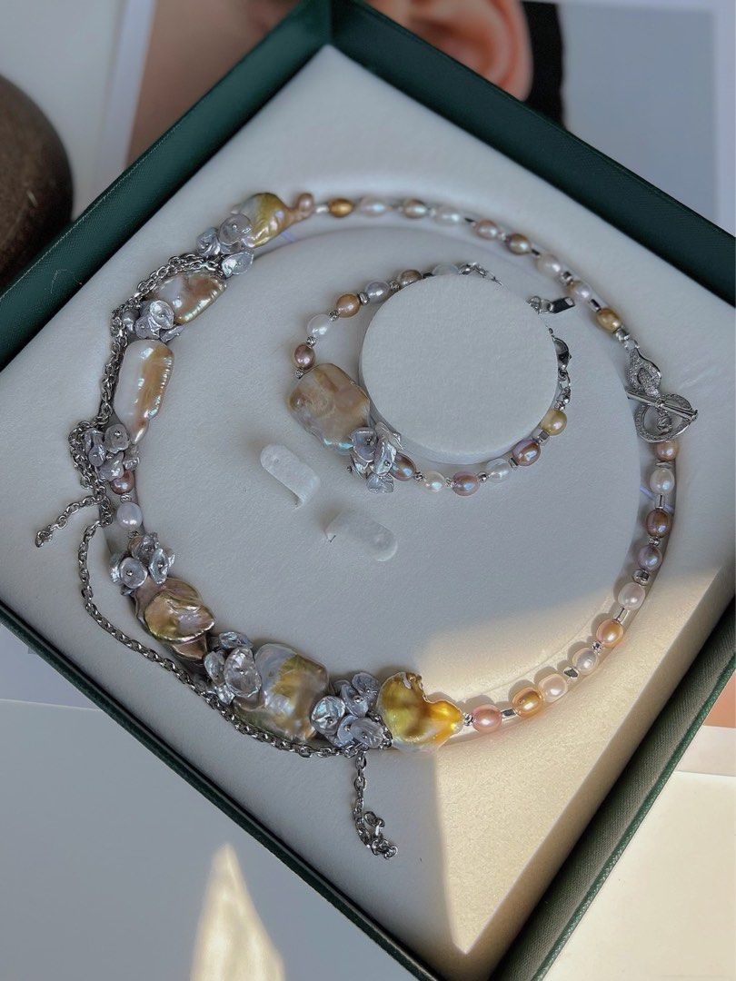 #PN137 [Floral Series] Golden Goose | Freshwater Pearl Necklace & Bracelet Set | Dripping Chains| Pearl Petal | Baroque Pearl |Gilted Golden Color