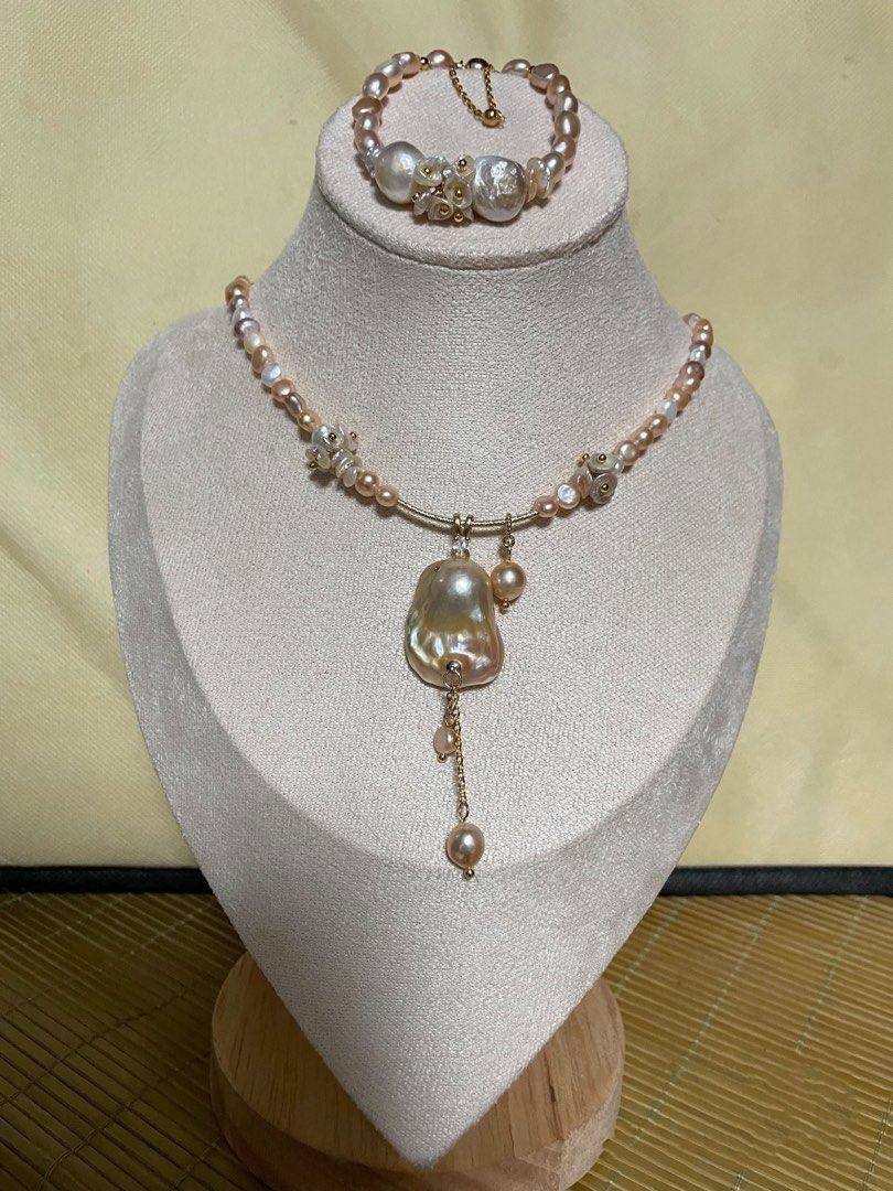 #PN69 [Floral Series] Freshwater Pearl Necklace & Bracelet Set|Colourful |Lustrous|Petal Pearl |Big Baroque Pendant |Dangling Design|Wrinkled Pearl
