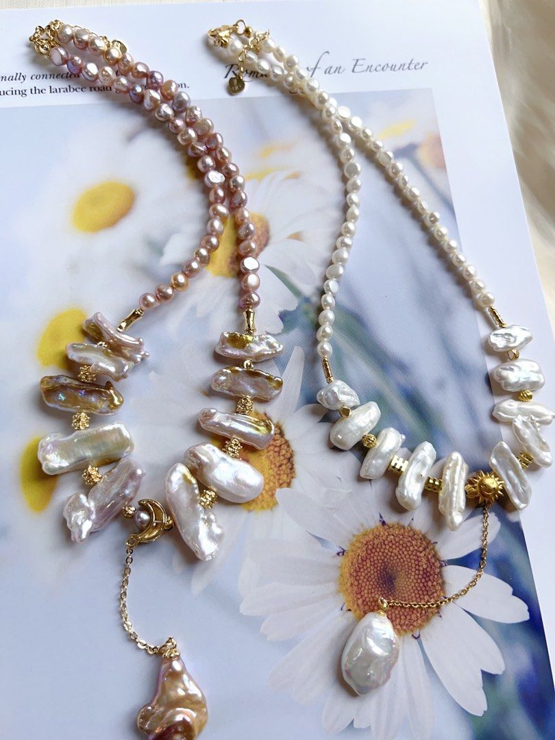 #PN384 [Sale][Floral Series] Handmade Original Design Freshwater Pearl Necklace |White “Lute” Shaped Baroque Pearl |”Sun & Dripping Petal” Pendant