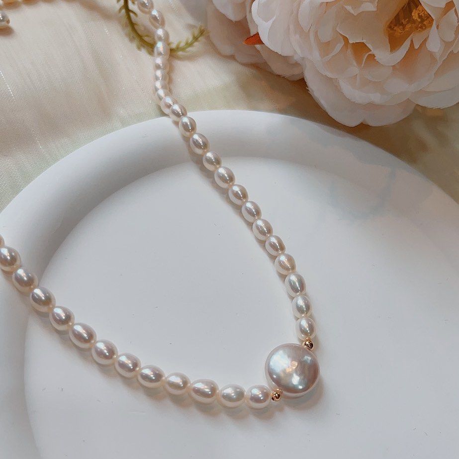 #PN121 [Minimalist] Genuine Freshwater Pearl Necklace | Small Rice Pearls| Buckle Pearl with Pink Lustre