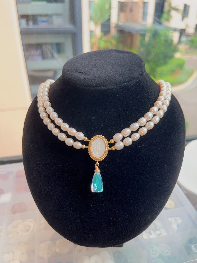 #PN123 [Clearance Sale] Double-layered Freshwater Pearl Necklace |Sea Shell Queen Portrait Charm|India Quartz Pendant