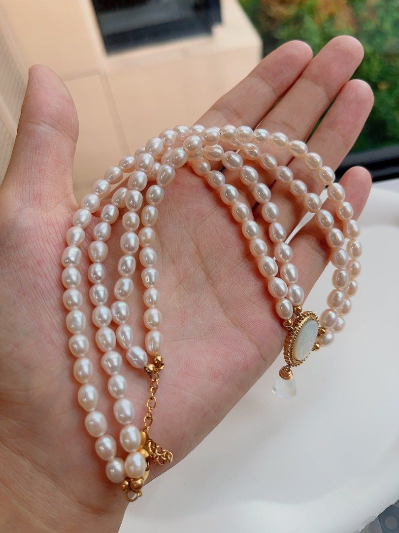 #PN123 [Clearance Sale] Double-layered Freshwater Pearl Necklace |Sea Shell Queen Portrait Charm|India Quartz Pendant