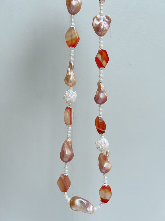 #PN1207 freshwater pearl necklace Afterglow of the setting sun pearl flower ball lustrous pink-golden fishtail baroque and agate pretty color palette 58cm