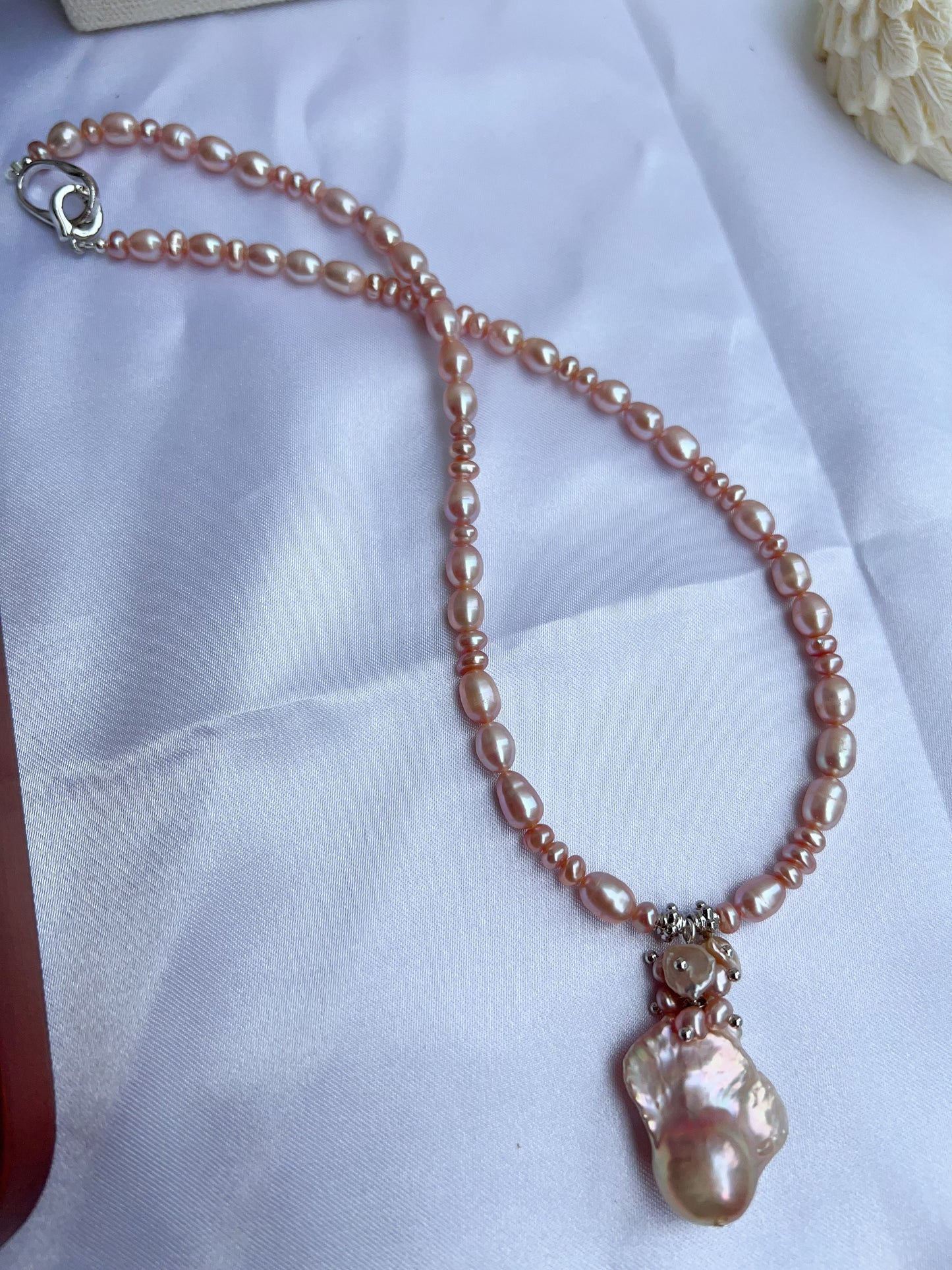 #PN1210 [Floral Series] freshwater pearl necklace chunky pink-golden rice pearls petal and fishtail baroque lustrous tail