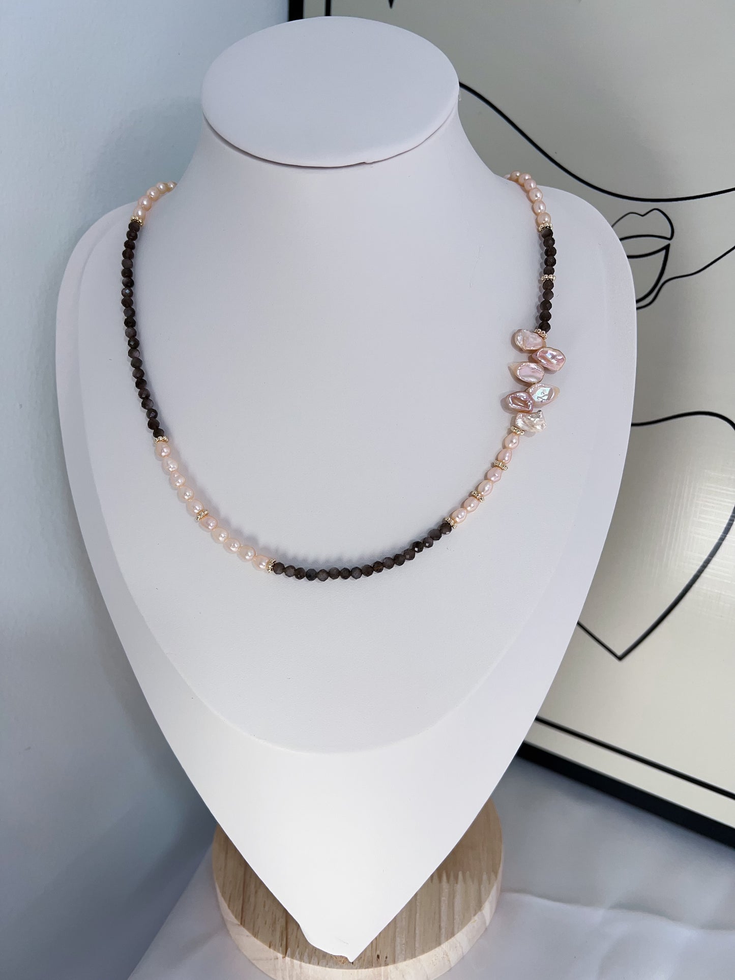 #PN1242 freshwater pearl necklace light gold rice pearl black spinel faceted lace design long petal pearl