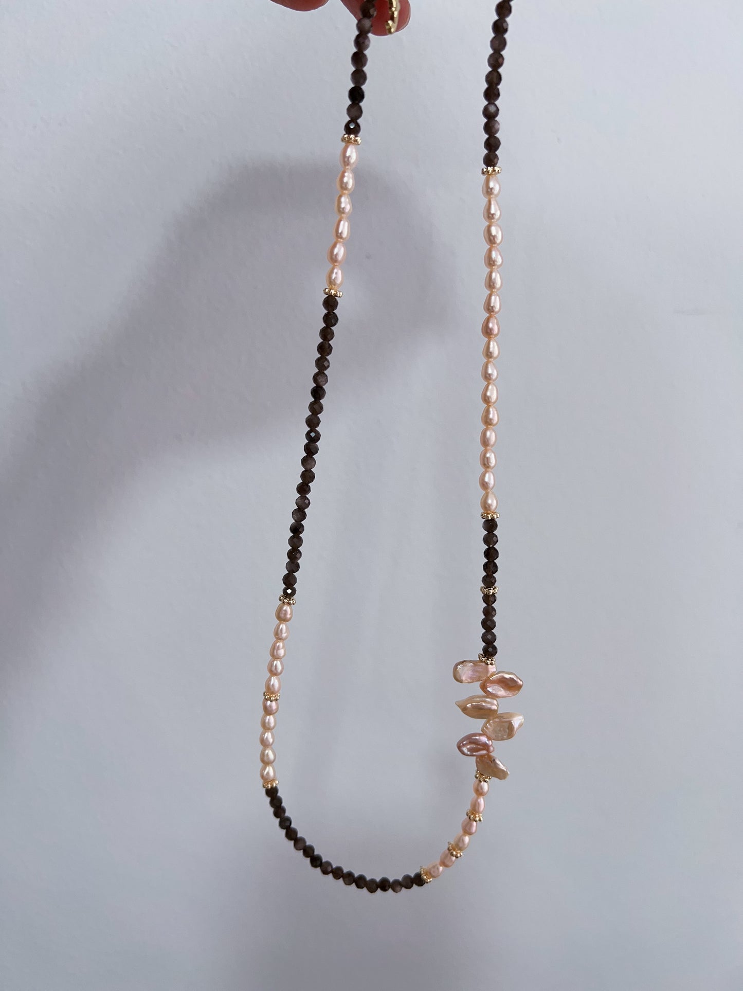 #PN1242 freshwater pearl necklace light gold rice pearl black spinel faceted lace design long petal pearl