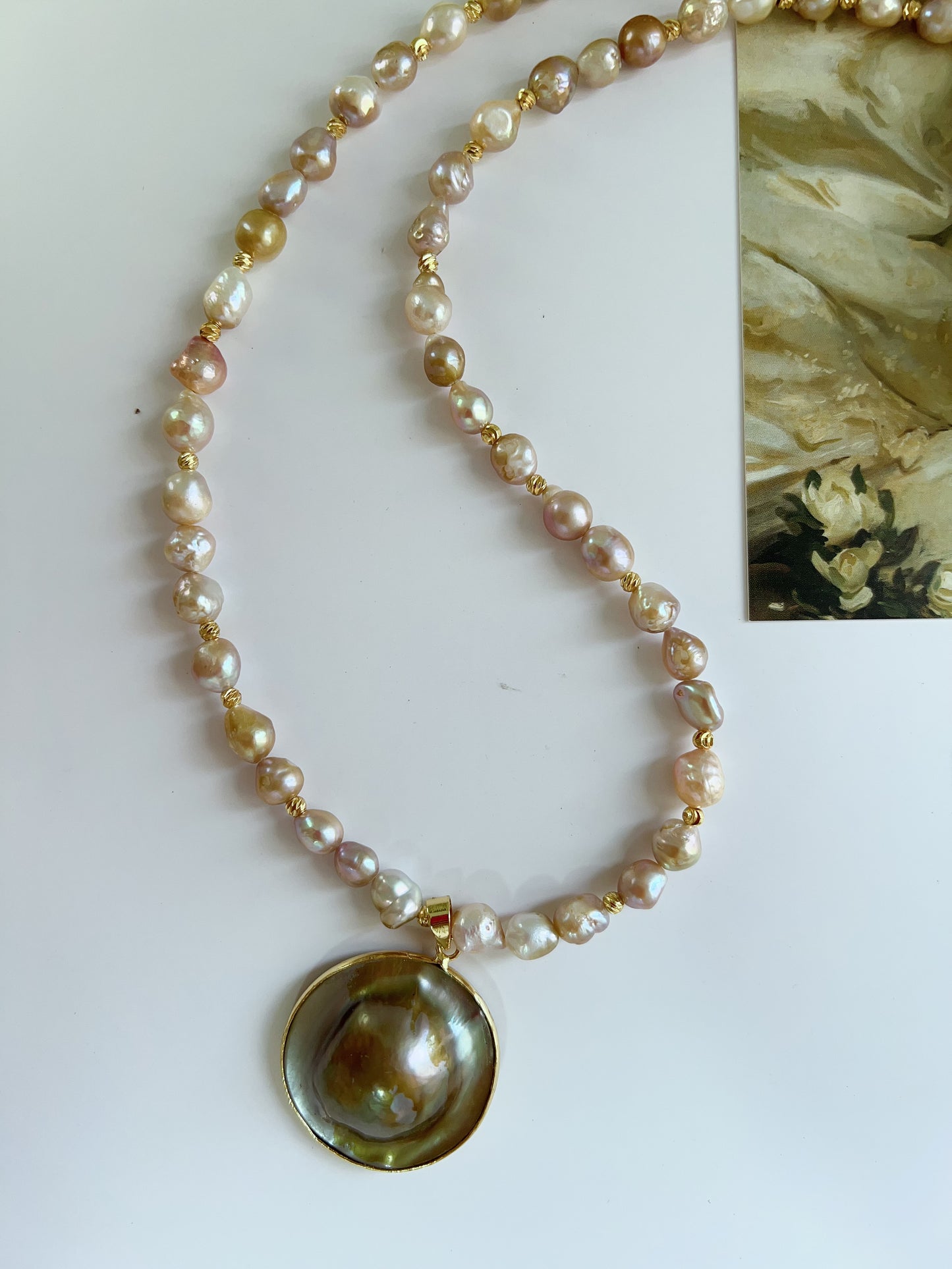 #PN1236 freshwater pearl necklace short version of ocean's heart Mabe pearl golden-green lustre rare