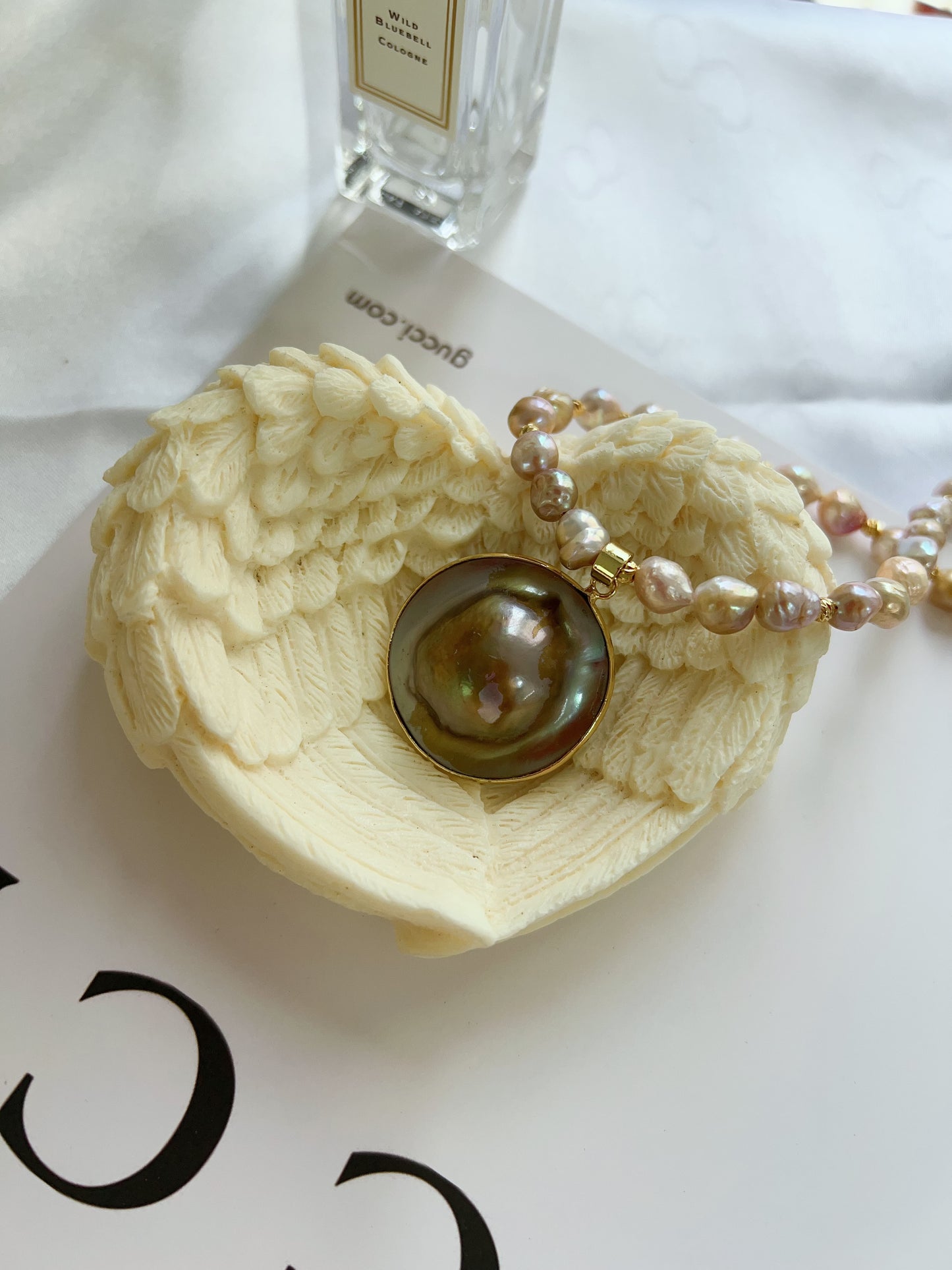 #PN1236 freshwater pearl necklace short version of ocean's heart Mabe pearl golden-green lustre rare