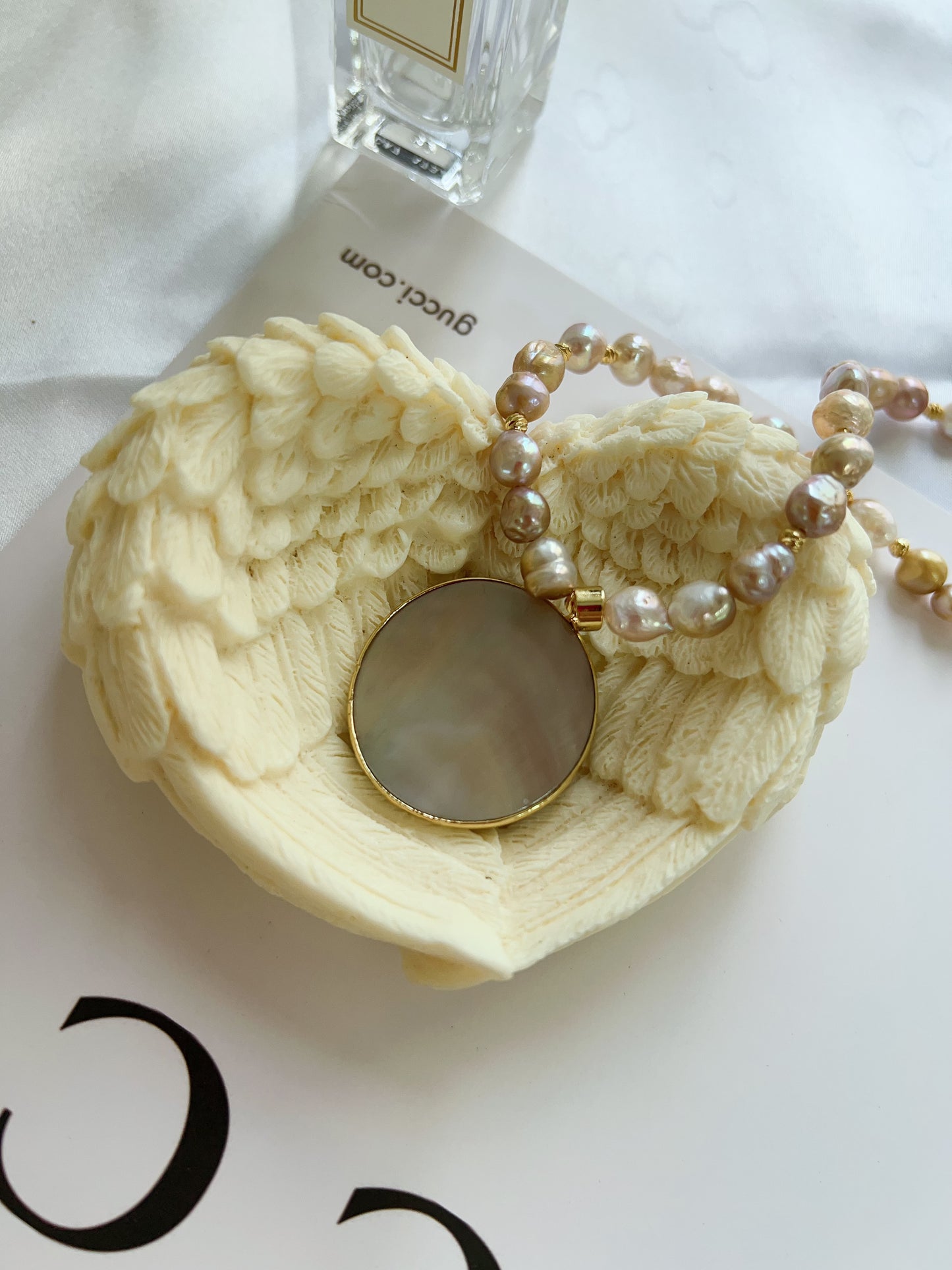 #PN1236 freshwater pearl necklace short version of ocean's heart Mabe pearl golden-green lustre rare