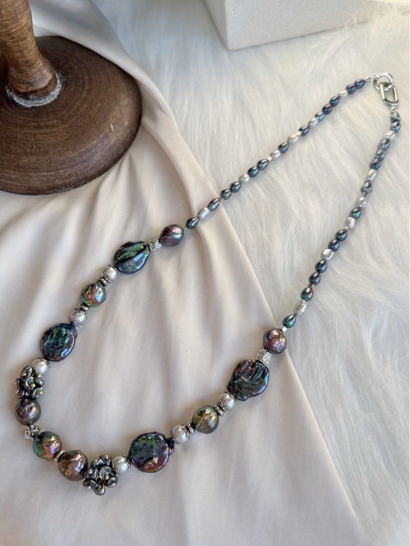 #PN472 [👻Halloween 🎃 ] [Floral Series] Black Duchess|Freshwater Pearl Necklace |Grey & Black Pearls |Electro-treated Colour |Lustrous|Baby Pearl Petals|60cm