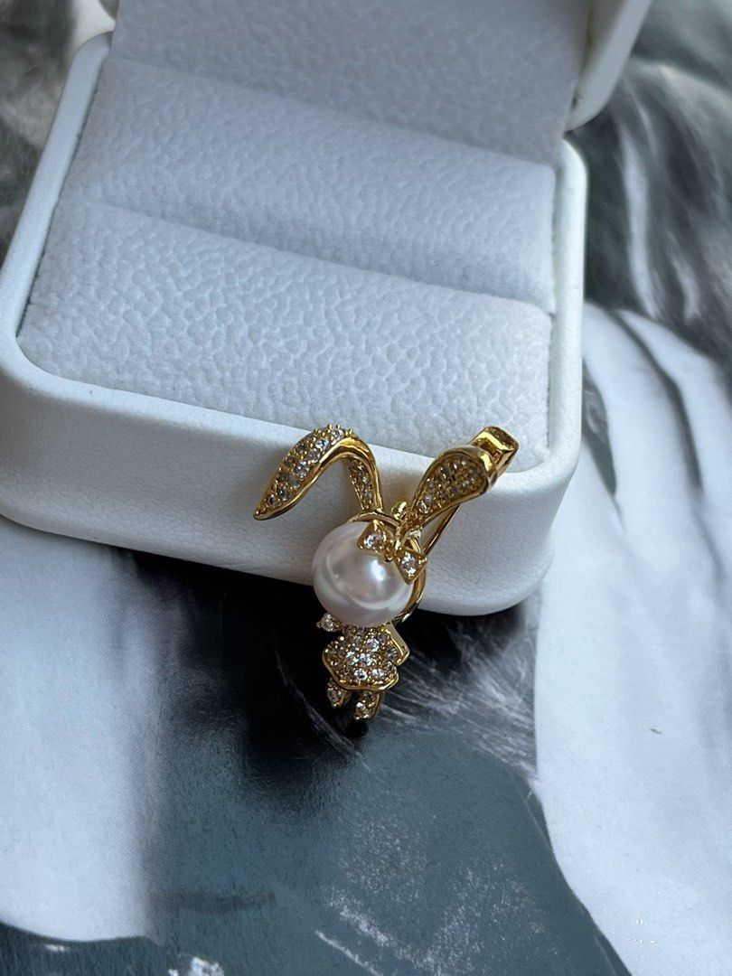 Freshwater Pearl Adorable Rabbit Brooch