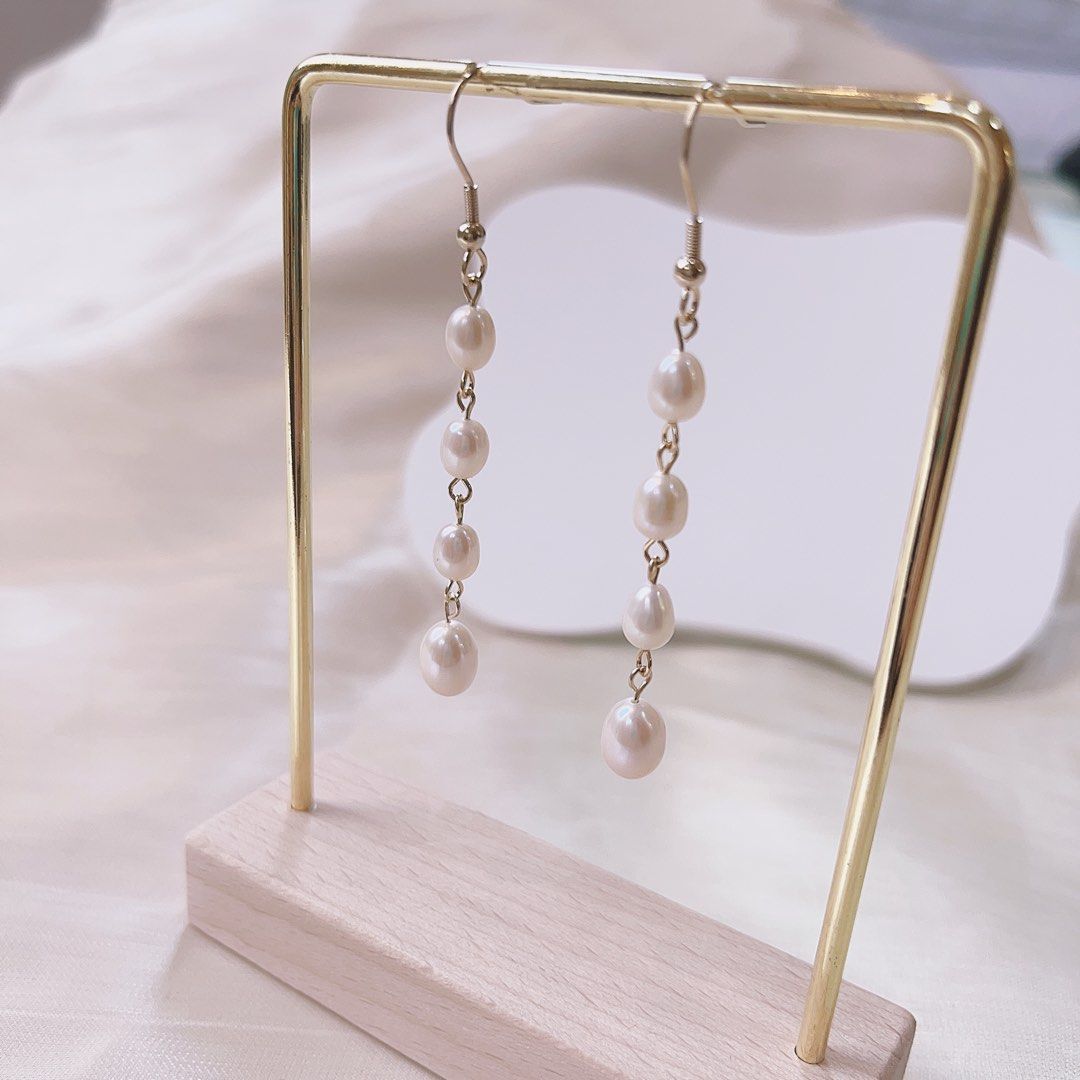 Genuine Freshwater Pearl Earrings White Rive Pearls Size Mixed