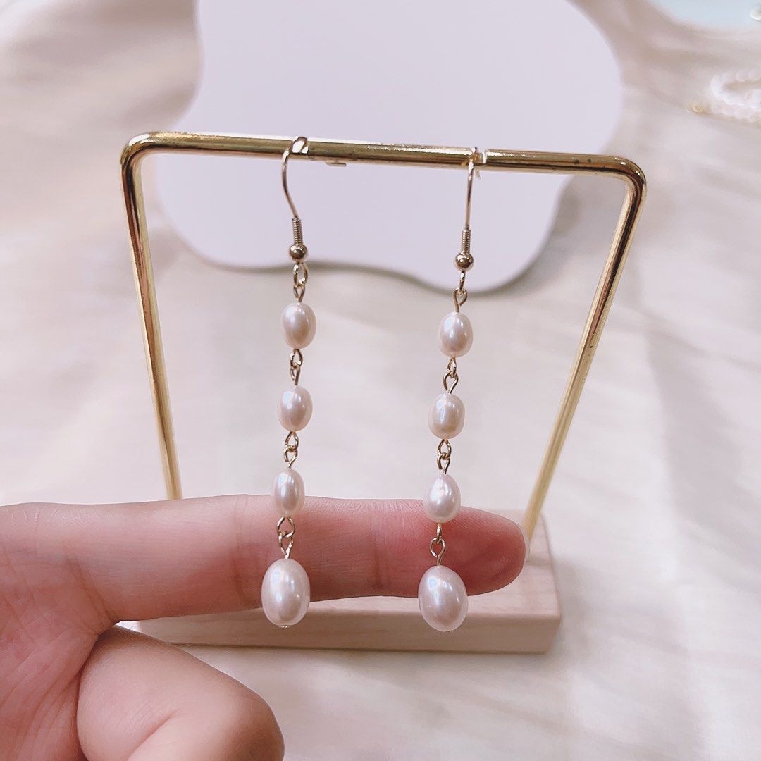 Genuine Freshwater Pearl Earrings White Rive Pearls Size Mixed