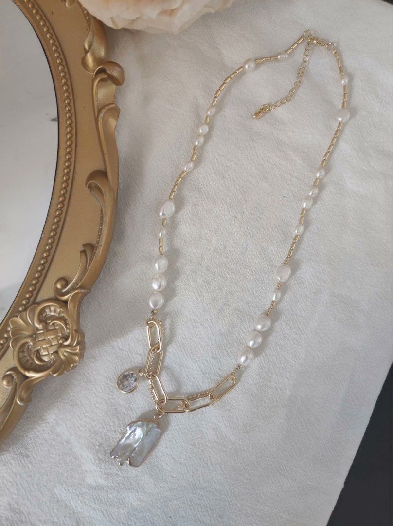 #PN515 [Clearance Sale] Golden White|Freshwater Pearl Necklace |Baroque Pearl |Big Pendant with Golden Frame|Zircon on Chain|Great Lustre