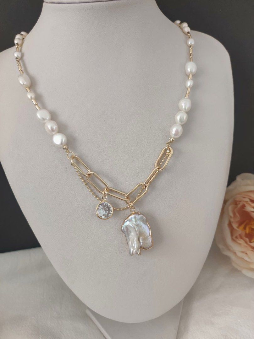 #PN515 [Clearance Sale] Golden White|Freshwater Pearl Necklace |Baroque Pearl |Big Pendant with Golden Frame|Zircon on Chain|Great Lustre