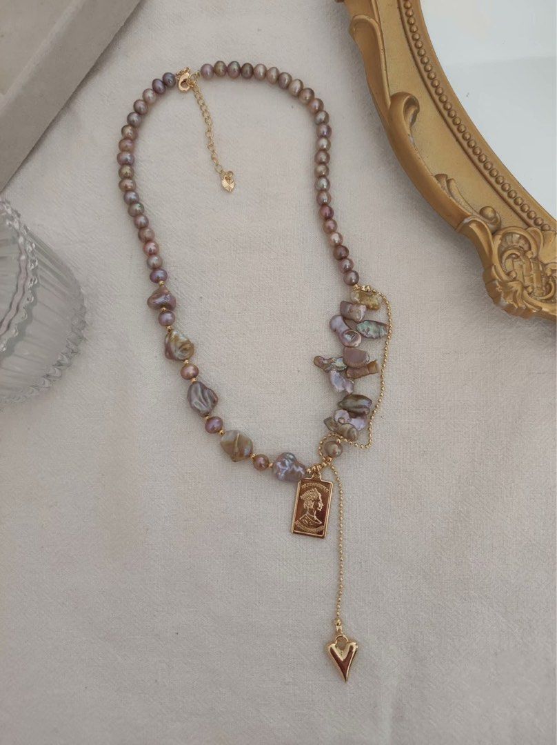 #PN520 [Clearance Sale] Heart on Plate|Freshwater Pearl Necklace |Lute Shaped Pearl |Irregular Baroque Pearl |Dark Golden-ish Purple |Dripping Heart
