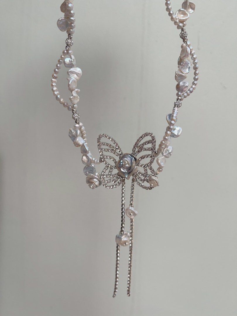 #PN1016 Freshwater Pearl Necklace | Flying Butterfly 🦋 | Silver-blue Pearl Stone| Baby Pearl Lace| 42cm| Big Butterfly | Dangling Shining | Everyday Luxury