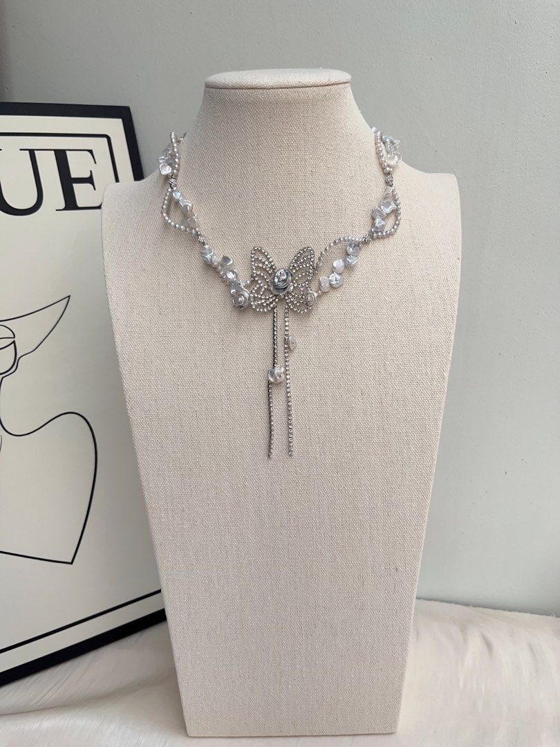 #PN1016 Freshwater Pearl Necklace | Flying Butterfly 🦋 | Silver-blue Pearl Stone| Baby Pearl Lace| 42cm| Big Butterfly | Dangling Shining | Everyday Luxury