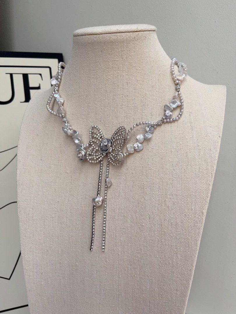 #PN1016 Freshwater Pearl Necklace | Flying Butterfly 🦋 | Silver-blue Pearl Stone| Baby Pearl Lace| 42cm| Big Butterfly | Dangling Shining | Everyday Luxury