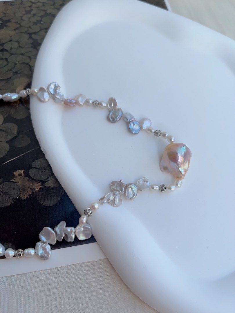 #PN1048 Freshwater Pearl Necklace | Lustrous Lavender Fishtail Baroque Pearl| 7mm Silver Petals| 50cm Long| Christmas Gift 🎄 | Comes With Christmas Card