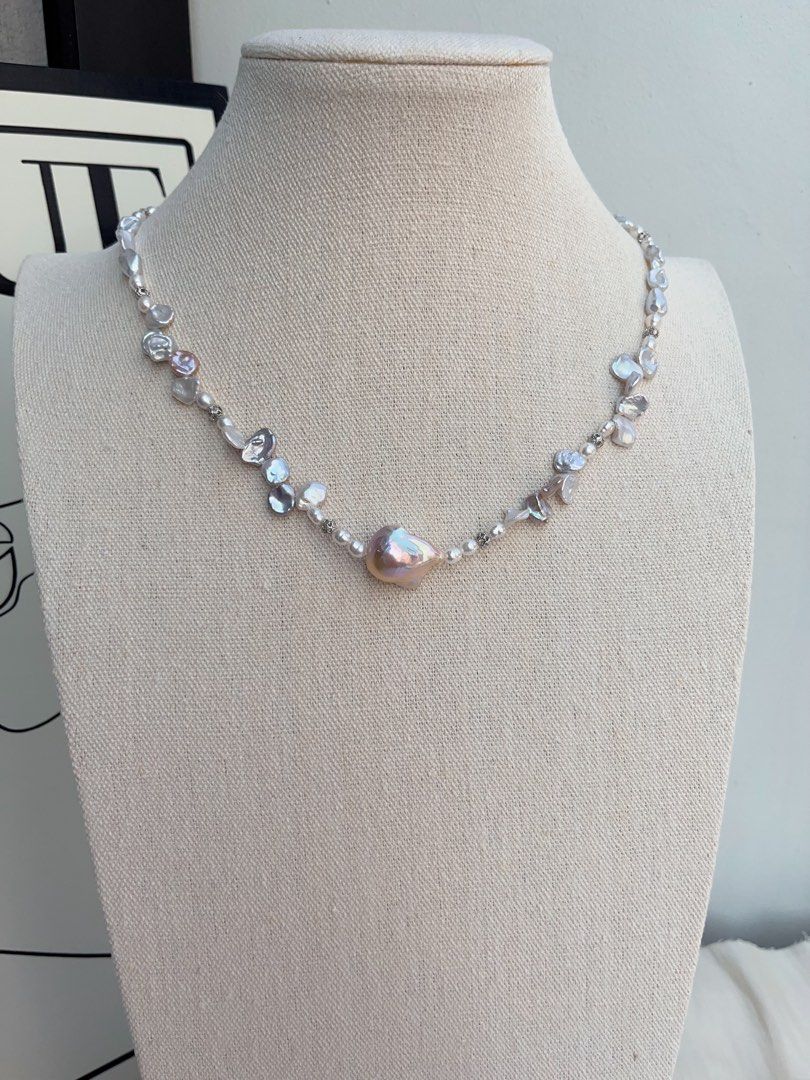 #PN1048 Freshwater Pearl Necklace | Lustrous Lavender Fishtail Baroque Pearl| 7mm Silver Petals| 50cm Long| Christmas Gift 🎄 | Comes With Christmas Card