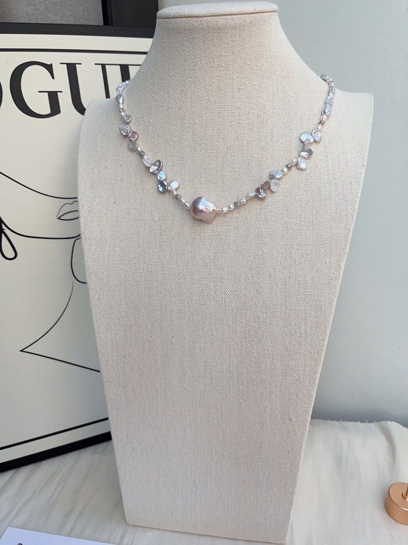 #PN1048 Freshwater Pearl Necklace | Lustrous Lavender Fishtail Baroque Pearl| 7mm Silver Petals| 50cm Long| Christmas Gift 🎄 | Comes With Christmas Card