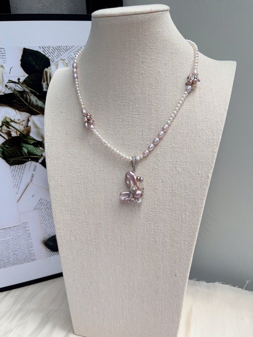 #PN1067 [Floral Series] Freshwater Pearl Necklace | Delicate Pearl Butterfly 🦋 | Detachable Pendant | Petals| Rice Baroque | Dark Purple | Lustrous | 44cm| Natural Wonderland
