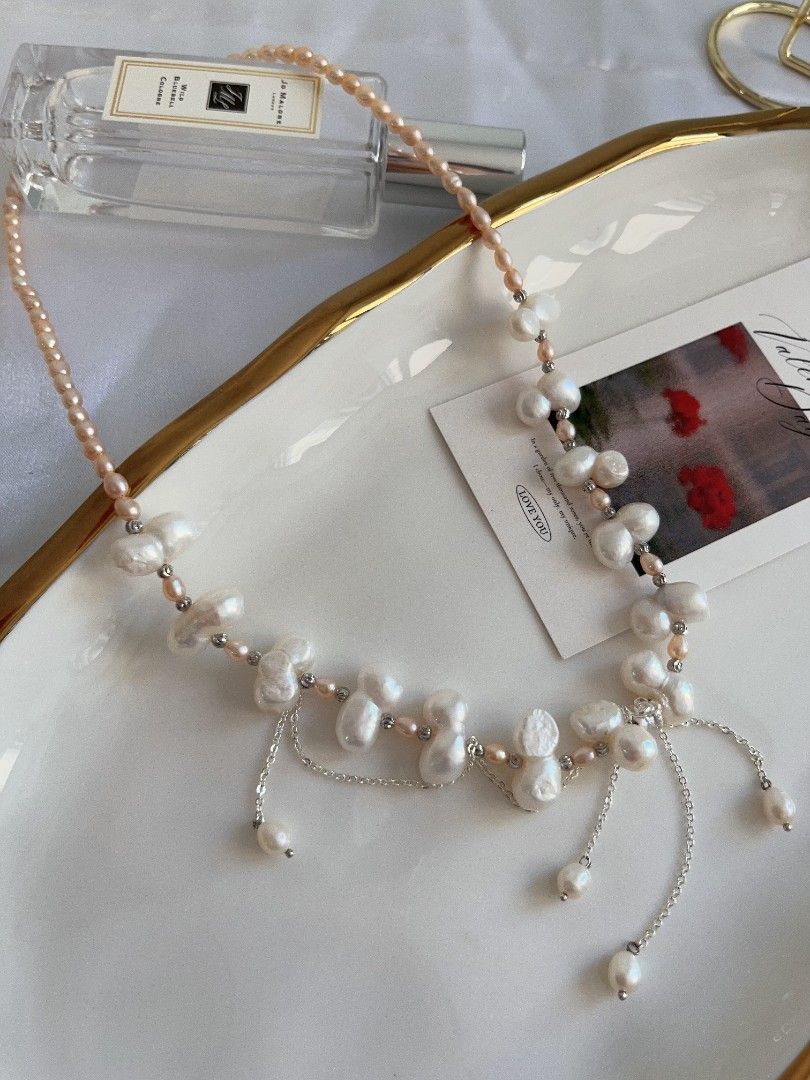 #PN1106 Freshwater Pearl Necklace| Dangling Pearl| 15mm White Peanut 🥜 Pearl| 4-5mm Champagne Rice Baroque| 44+5cm| Fun & Energetic