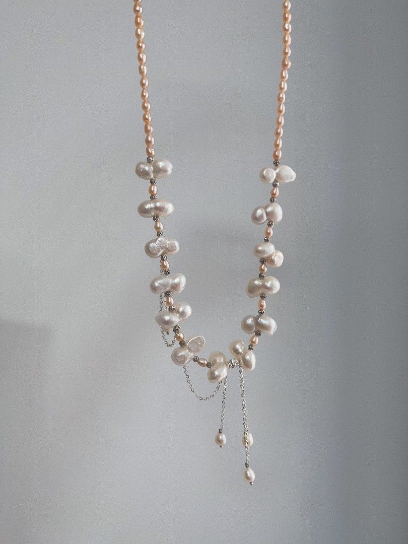 #PN1106 Freshwater Pearl Necklace| Dangling Pearl| 15mm White Peanut 🥜 Pearl| 4-5mm Champagne Rice Baroque| 44+5cm| Fun & Energetic