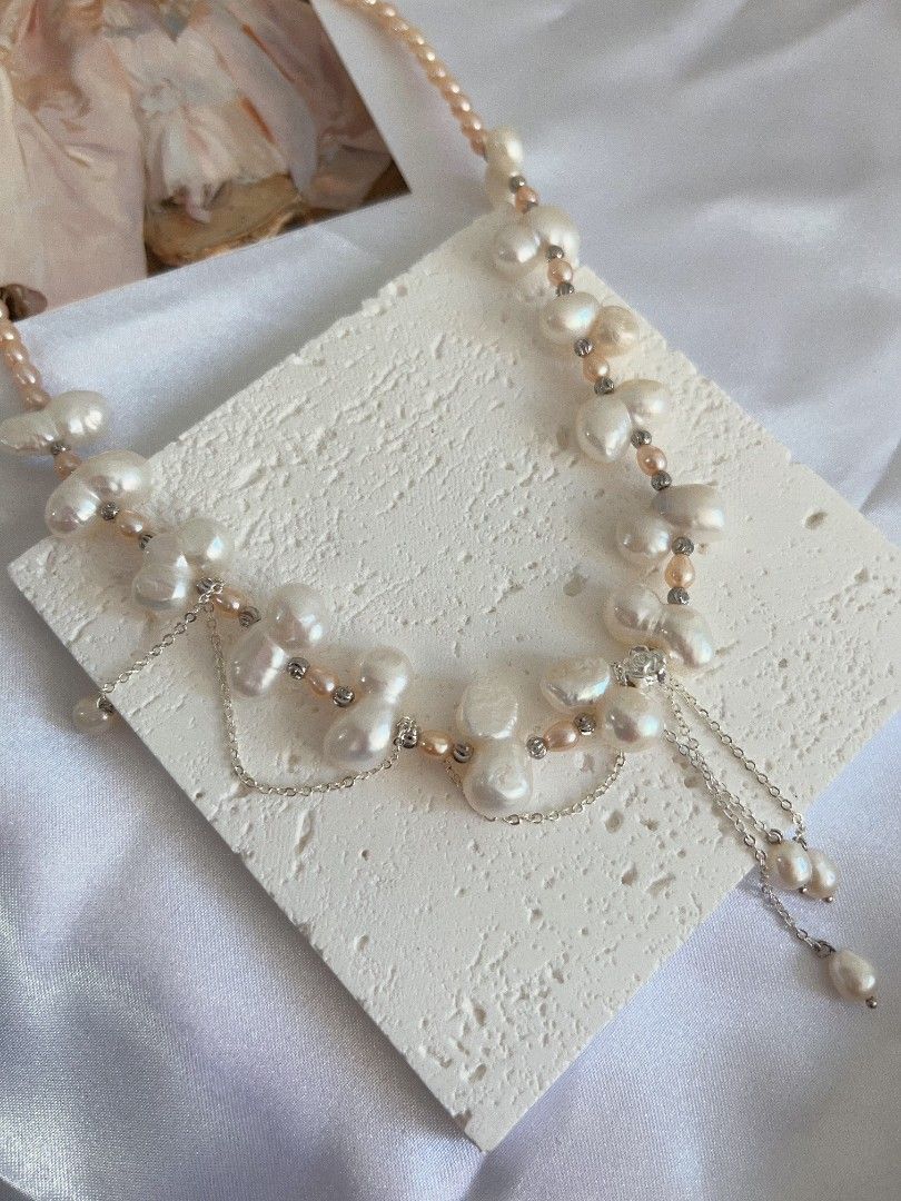 #PN1106 Freshwater Pearl Necklace| Dangling Pearl| 15mm White Peanut 🥜 Pearl| 4-5mm Champagne Rice Baroque| 44+5cm| Fun & Energetic
