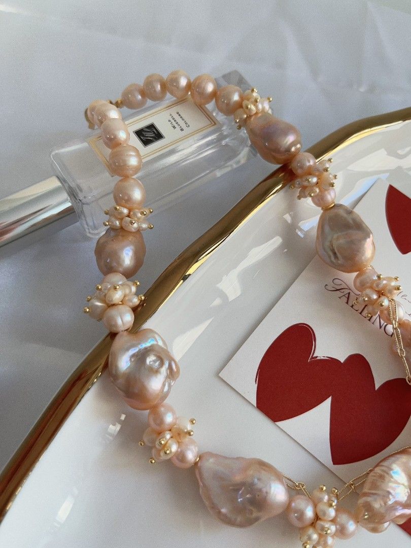 #PN1113 [Floral Series] 45cm Freshwater Pearl Necklace| Golden Rose| Chain Design| Heart Clasp| Lustrous| You Are Special| 24mm-30mm Big Fishtail Baroque Pearl|9mm-11mm Champagne Baroque Pearl with Growth Lines