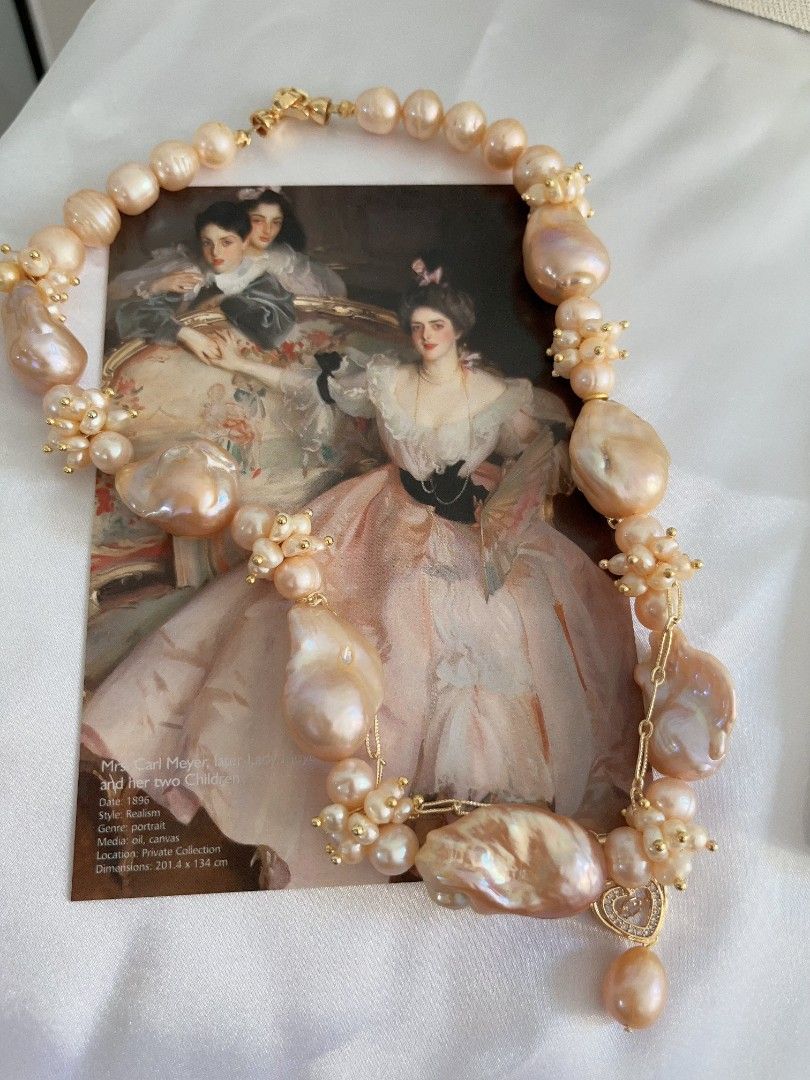 #PN1113 [Floral Series] 45cm Freshwater Pearl Necklace| Golden Rose| Chain Design| Heart Clasp| Lustrous| You Are Special| 24mm-30mm Big Fishtail Baroque Pearl|9mm-11mm Champagne Baroque Pearl with Growth Lines