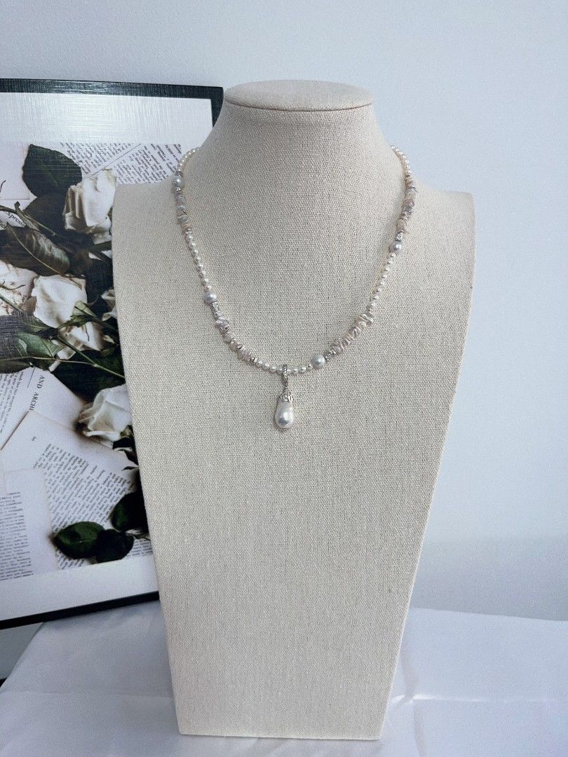 #PN1118 Freshwater Pearl Necklace| 43+5cm| 5-6mm Layered Petals| Silver Lustre| Detachable Rock Sugar Pendant 21mm| Popular Design