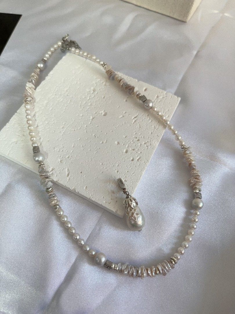 #PN1118 Freshwater Pearl Necklace| 43+5cm| 5-6mm Layered Petals| Silver Lustre| Detachable Rock Sugar Pendant 21mm| Popular Design