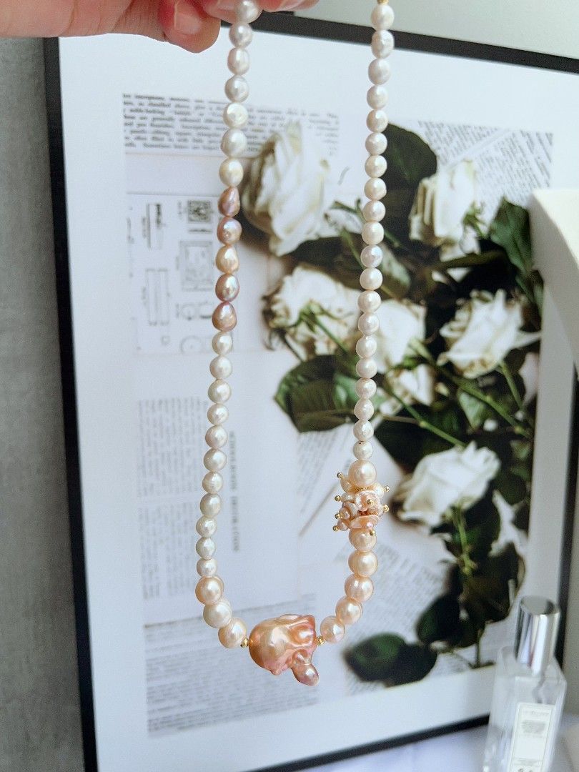 #PN1157 [Floral Series] Freshwater Pearl Necklace| 40+5cm| Floral Design| Gradient Color| Simplicity with Style| Lustrous Fishtail Baroque Pearl with Cute Little Horns