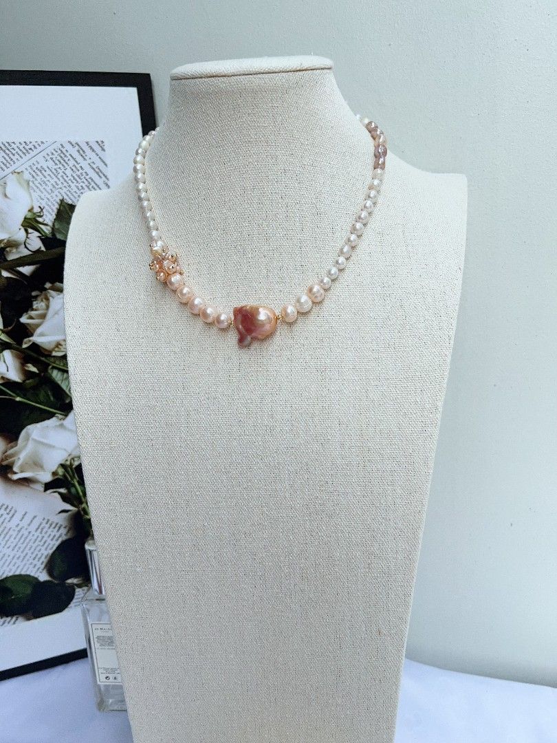 #PN1157 [Floral Series] Freshwater Pearl Necklace| 40+5cm| Floral Design| Gradient Color| Simplicity with Style| Lustrous Fishtail Baroque Pearl with Cute Little Horns