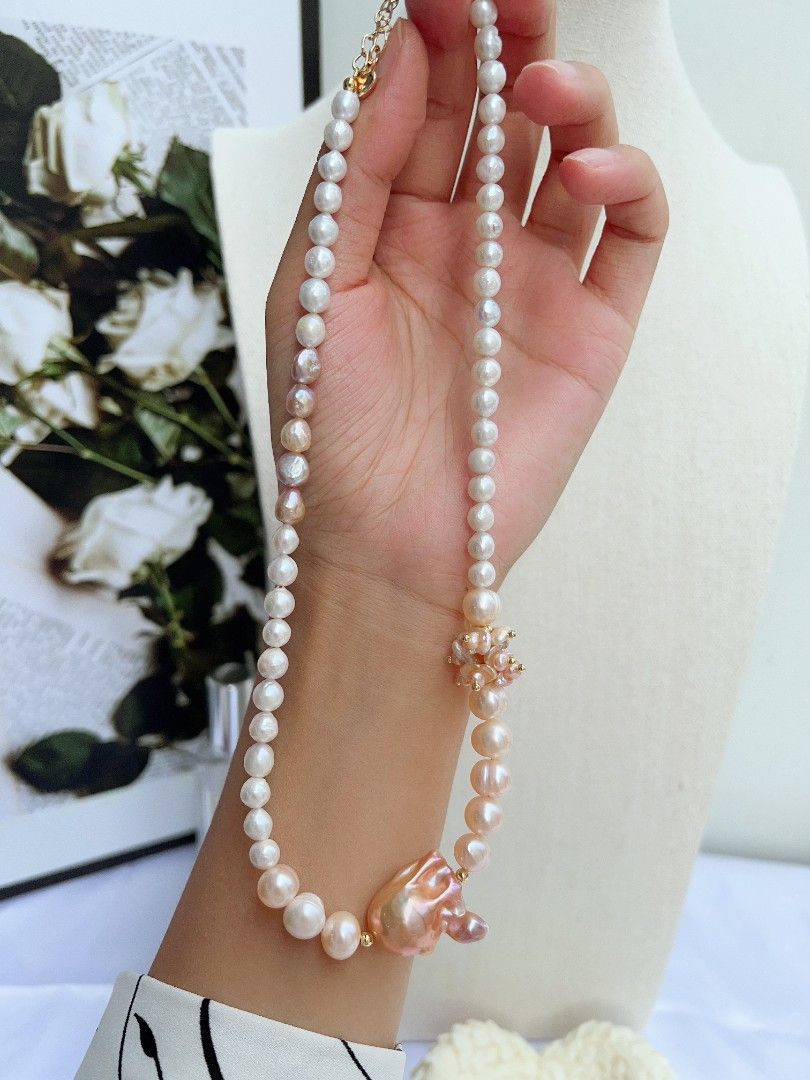 #PN1157 [Floral Series] Freshwater Pearl Necklace| 40+5cm| Floral Design| Gradient Color| Simplicity with Style| Lustrous Fishtail Baroque Pearl with Cute Little Horns