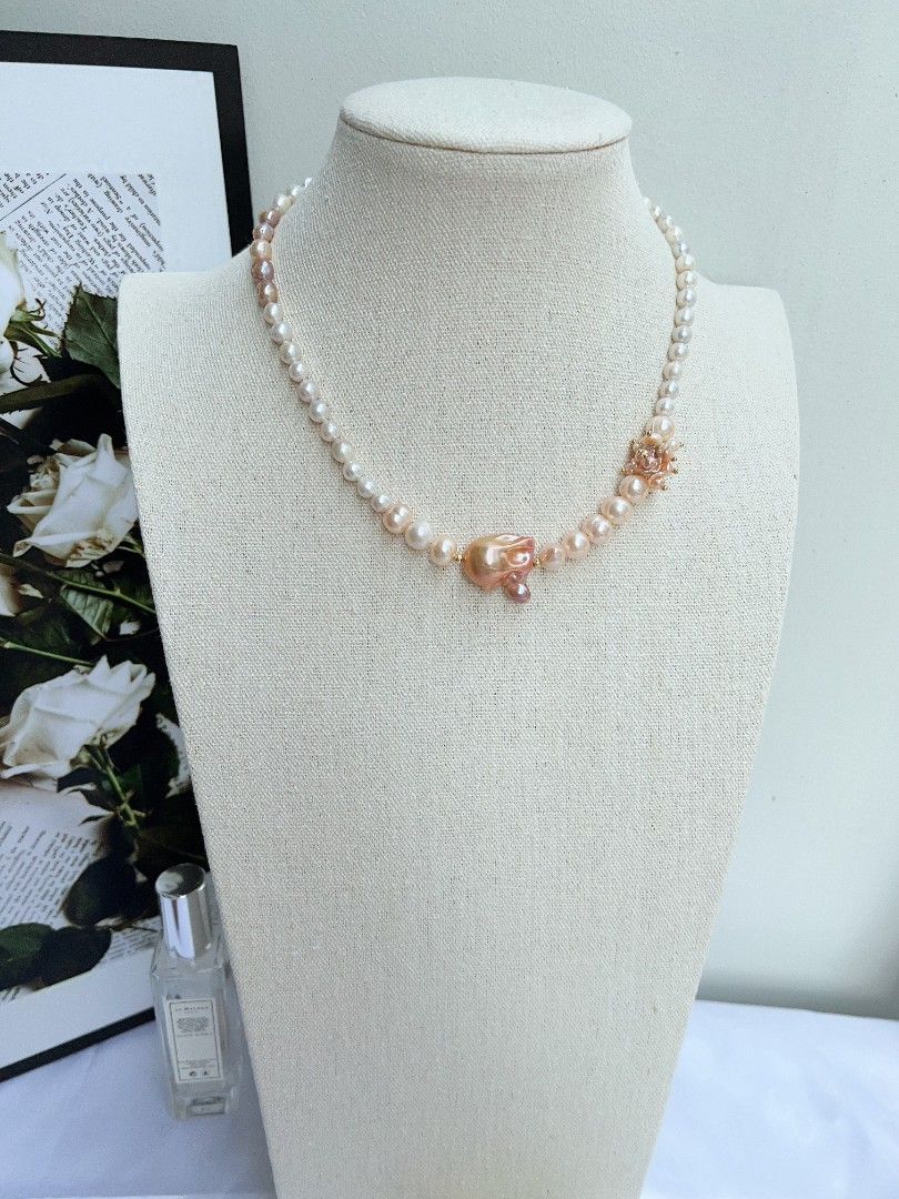 #PN1157 [Floral Series] Freshwater Pearl Necklace| 40+5cm| Floral Design| Gradient Color| Simplicity with Style| Lustrous Fishtail Baroque Pearl with Cute Little Horns