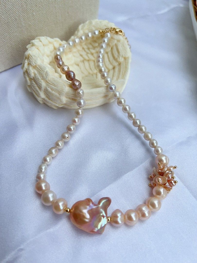 #PN1157 [Floral Series] Freshwater Pearl Necklace| 40+5cm| Floral Design| Gradient Color| Simplicity with Style| Lustrous Fishtail Baroque Pearl with Cute Little Horns