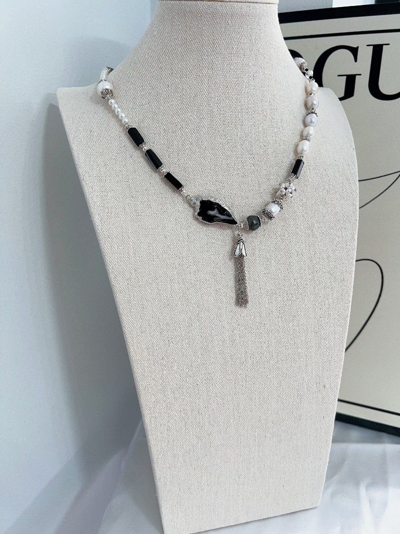 #PN1177 [Floral Series] Freshwater Pearl Necklace| Onyx | Tahitian Pearl|Tassel| Unique Design| Monotone