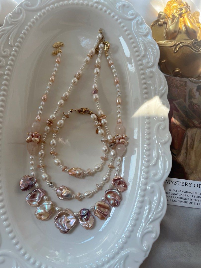 #PN631 [Floral Series] Freshwater Pearl Necklace & Bracelet Set | Chunky Rice Pearl| Layered Petal| Lustrous Big Colorful Petal| Rose Quartz Skull