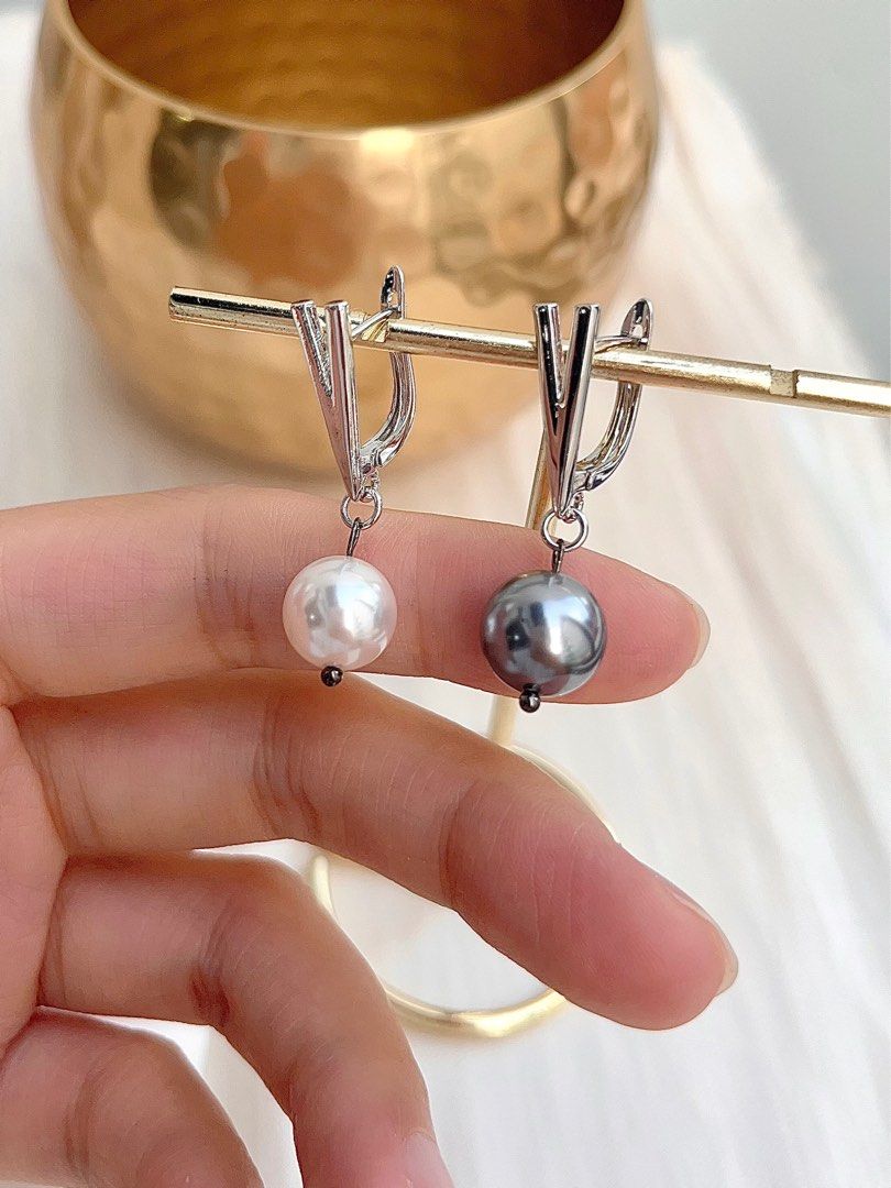 #PN665 Swarovski Artificial Pearl Necklace & Earrings Set| White, Light&Dark Grey| Original Design | Black Spinel Beads